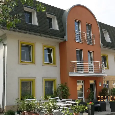 Zimní Stadion Hotel 3*